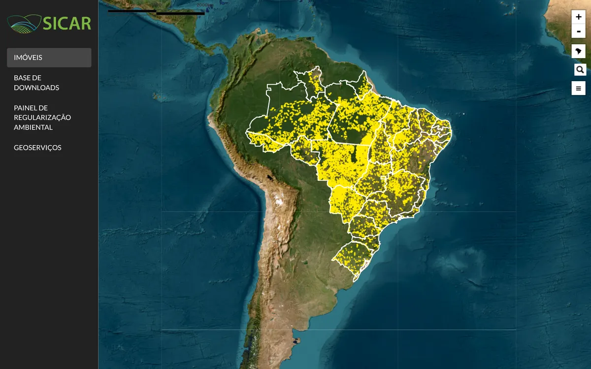 Mapa da consulta pública do SICAR com o Brasil coberto de pontos amarelos que marcam imóveis inscritos no CAR